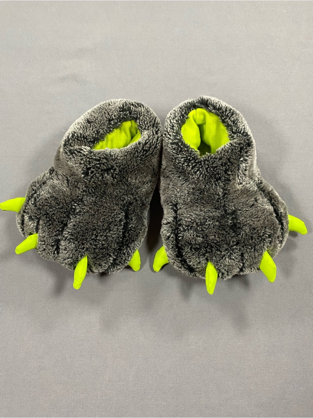 Falls Creek Kids Plush Monster Paw Slippers — Gray with Neon Green Claws